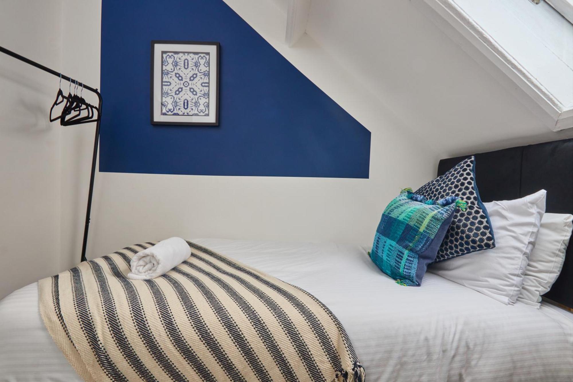 Large 4 Bedroom Near Centre Apartment Newcastle upon Tyne