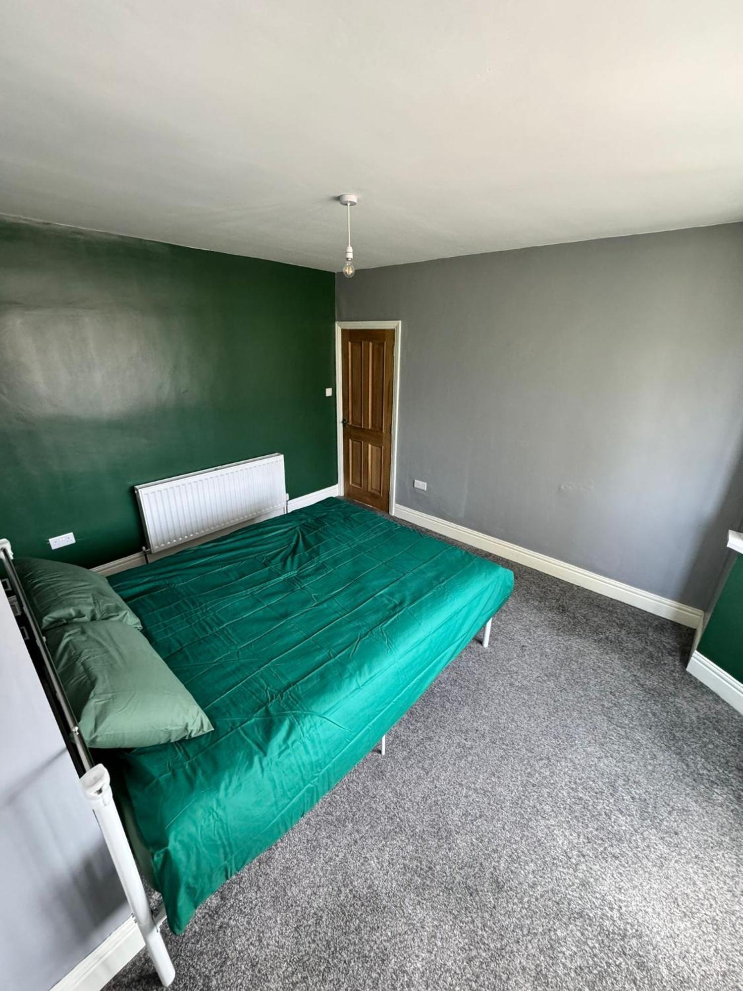 Giga Residential 4 Bedrooms, 10 Guests , Near Centre, Arcade Machine, Sky Tv, Netflix, Free Wifi, Free Parking * Newcastle upon Tyne