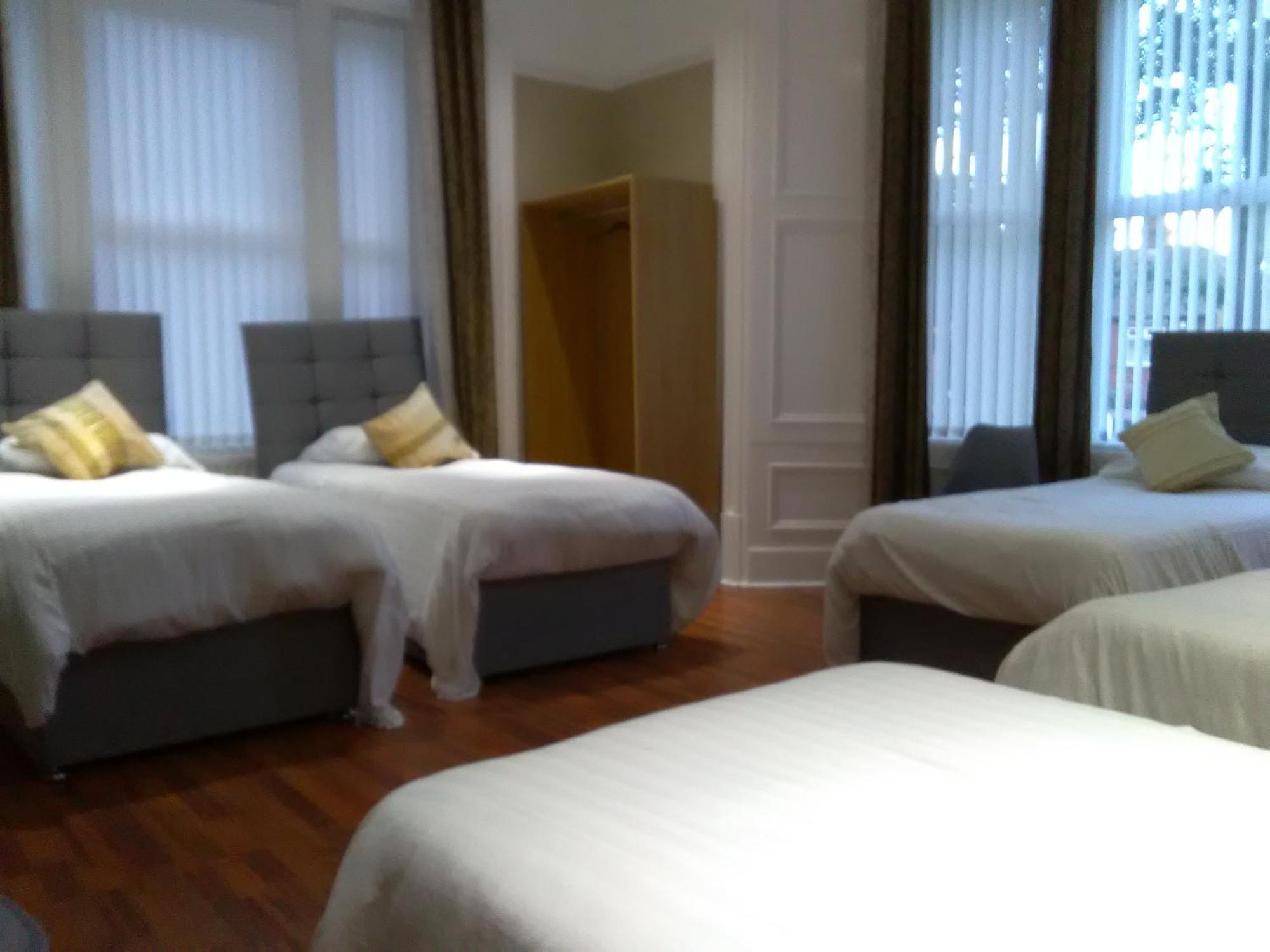 Clifton 3*