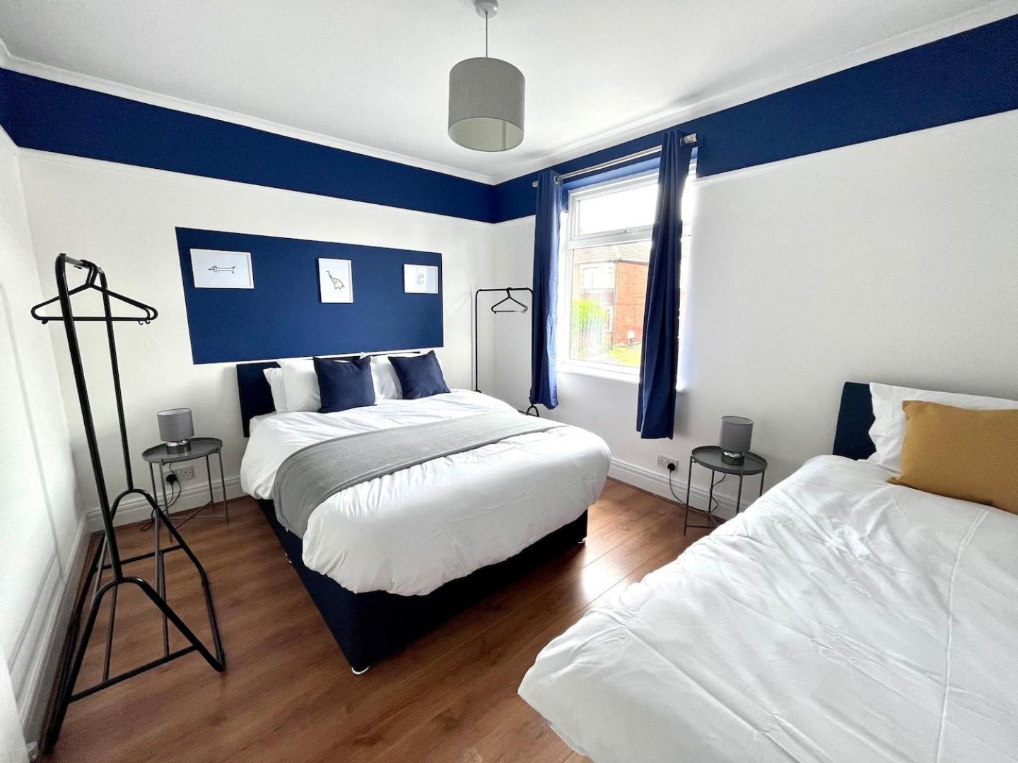 Lovely Near Newcastle, Driveway, Wifi Aparthotel
