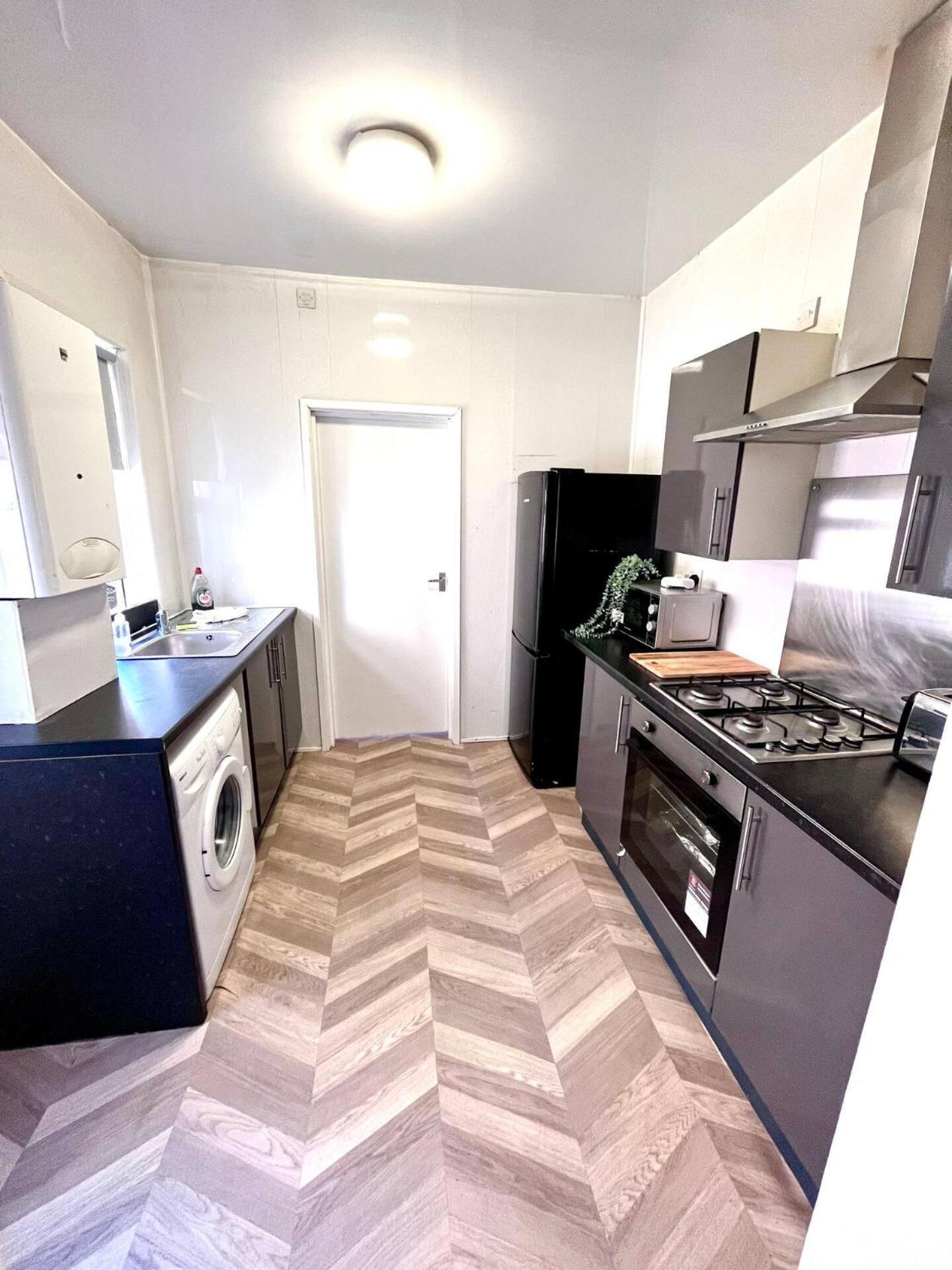 Centrally Located Apartment-free Parking * Newcastle upon Tyne