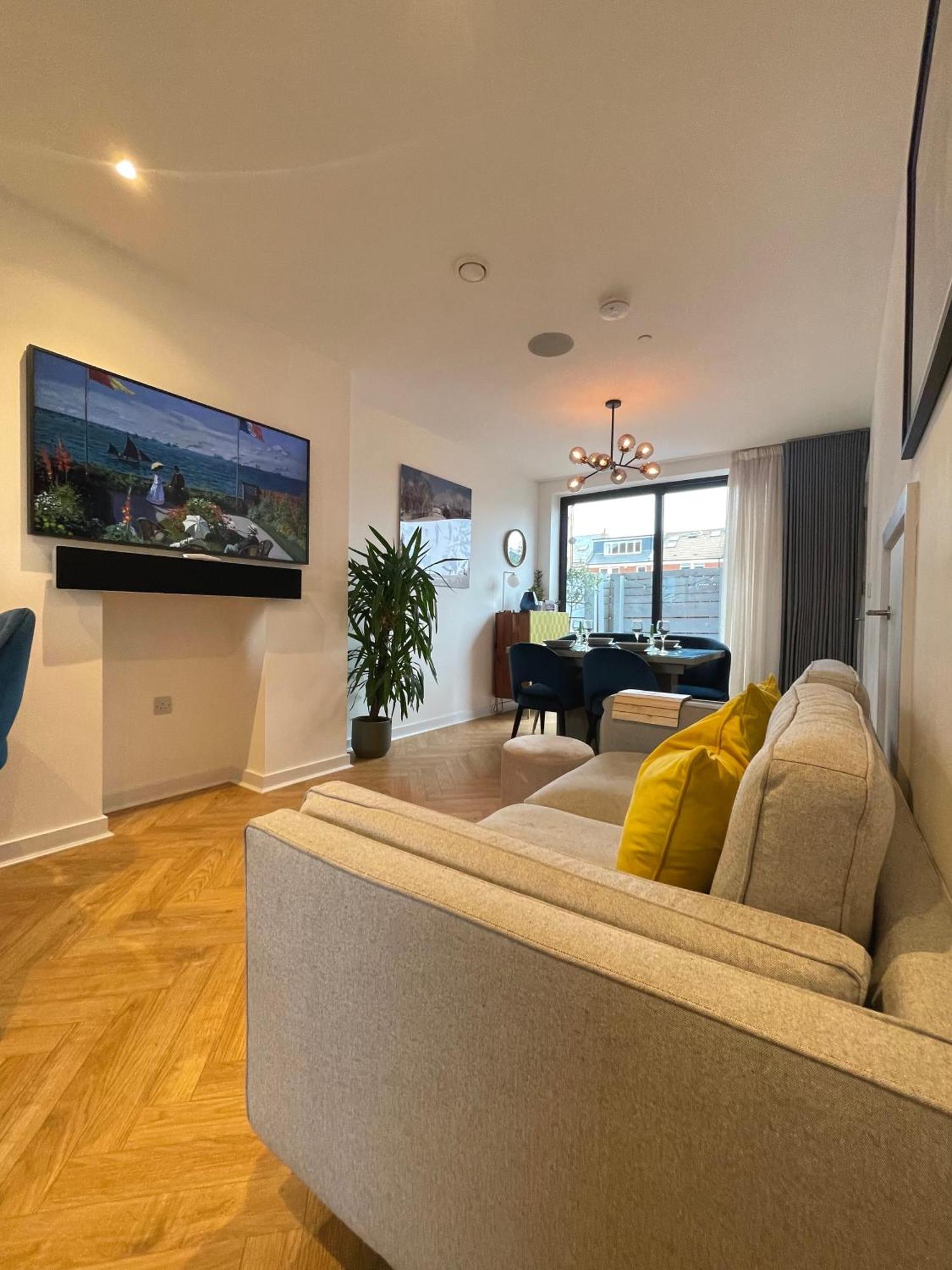 Holiday home Luxury Coastal Townhouse *