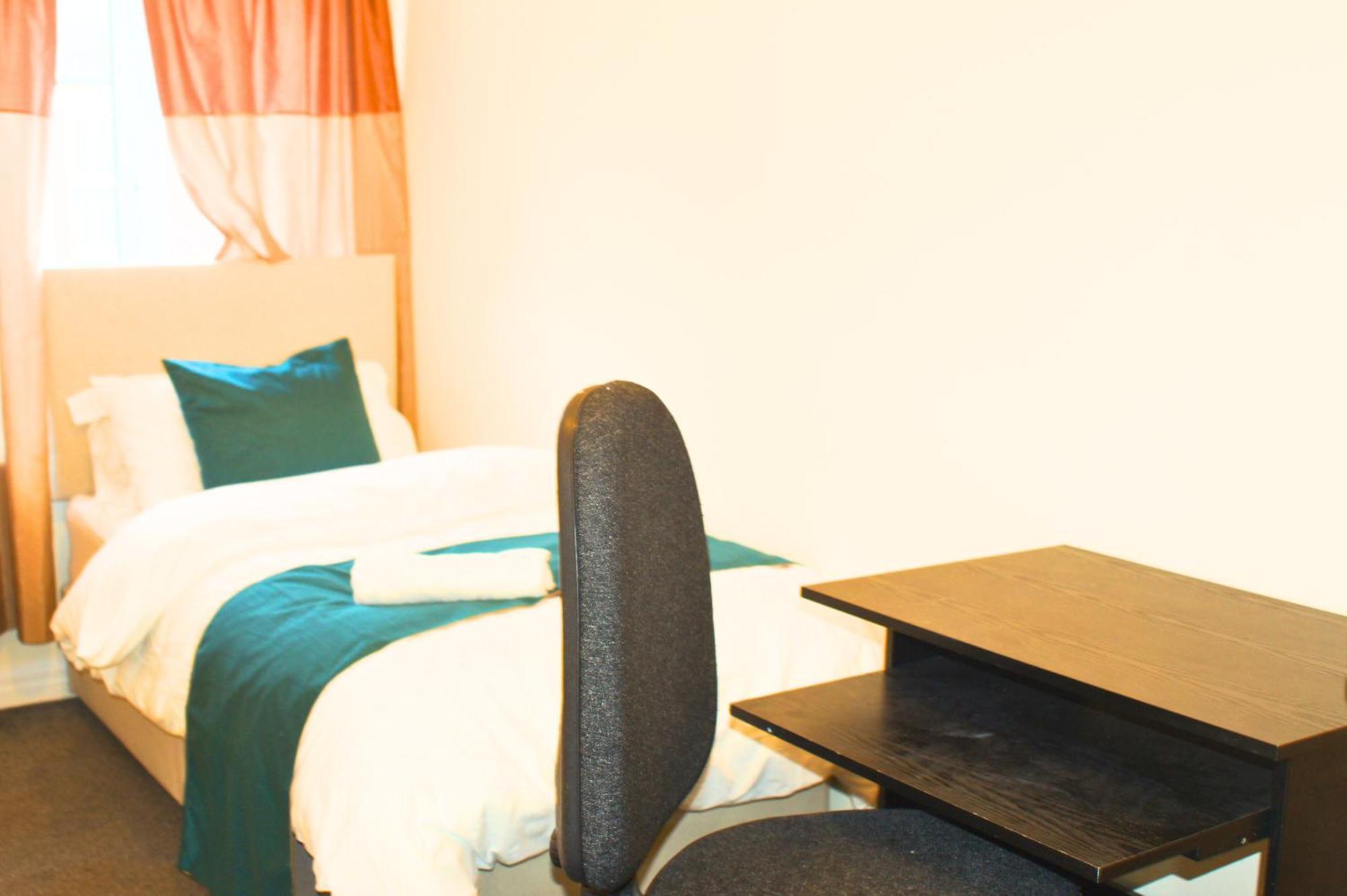 Spacious 4bed Close To Centre Newcastle upon Tyne