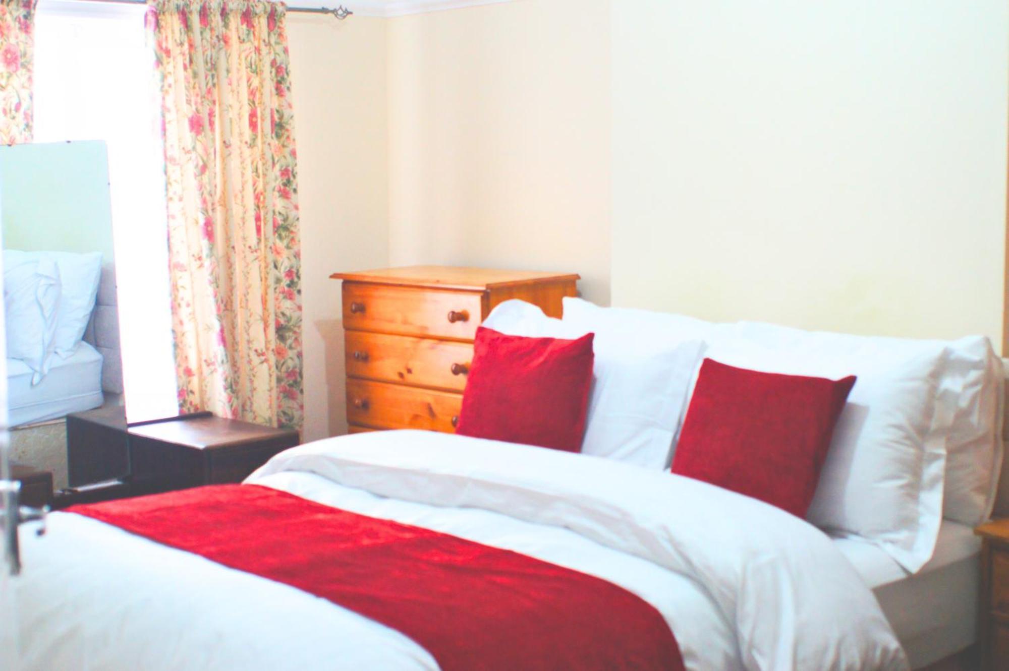Spacious 4bed Close To Centre *