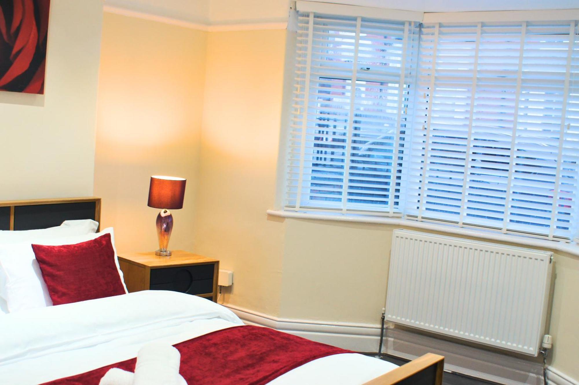 Spacious 4bed Close To Centre Holiday home