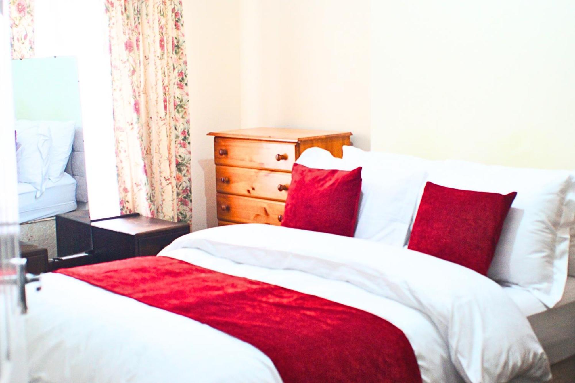 Spacious 4bed Close To Centre Newcastle upon Tyne