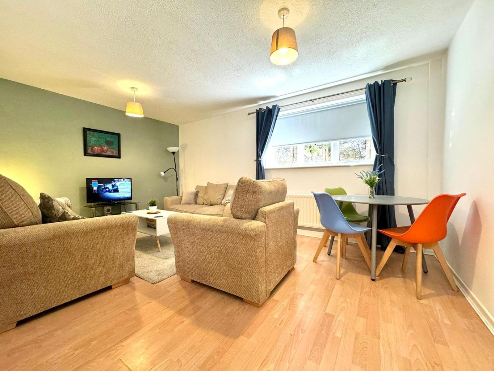 Apartment The Alnham, Large 3 Bed Apartment, Close To The