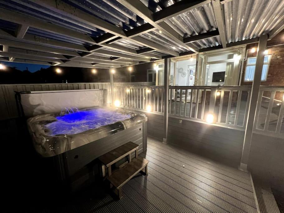 Holiday home Numero Venti Aparthouse Wifi Parking Hot Tub *