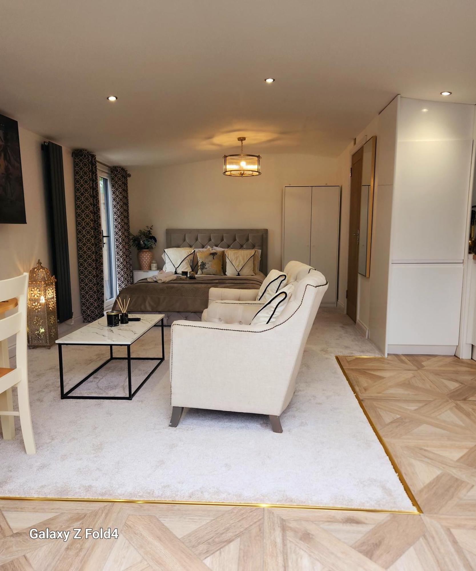 1-bed With Parking Ideal For Couples Apartment Newcastle upon Tyne