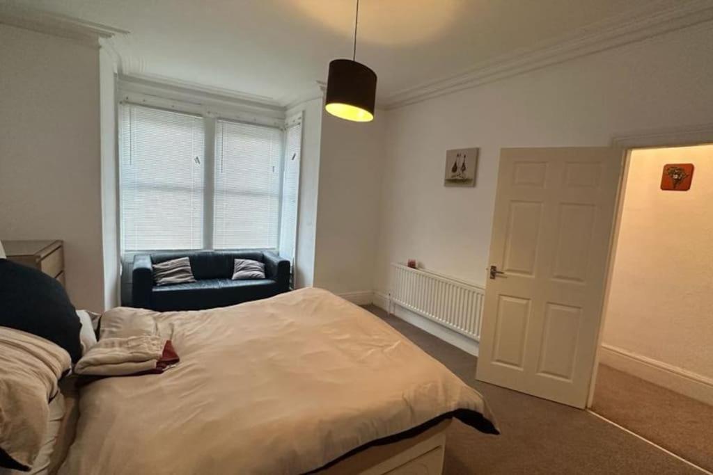 Two Bedroom Flat Close To Centre Newcastle upon Tyne
