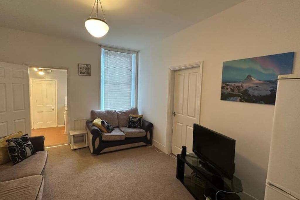 Two Bedroom Flat Close To Centre Newcastle upon Tyne