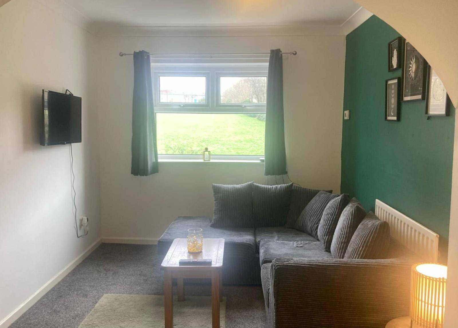 Apartment Quayside East - 2 Bed Sleeps 4 *