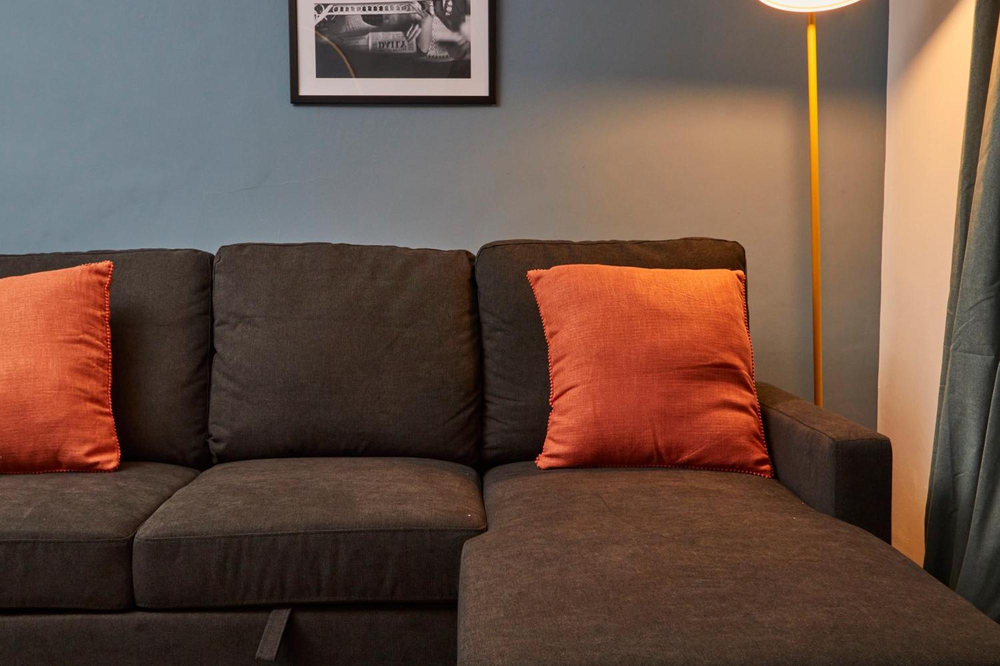 Holiday home Large With Free Parking - 5 Mins To St James'