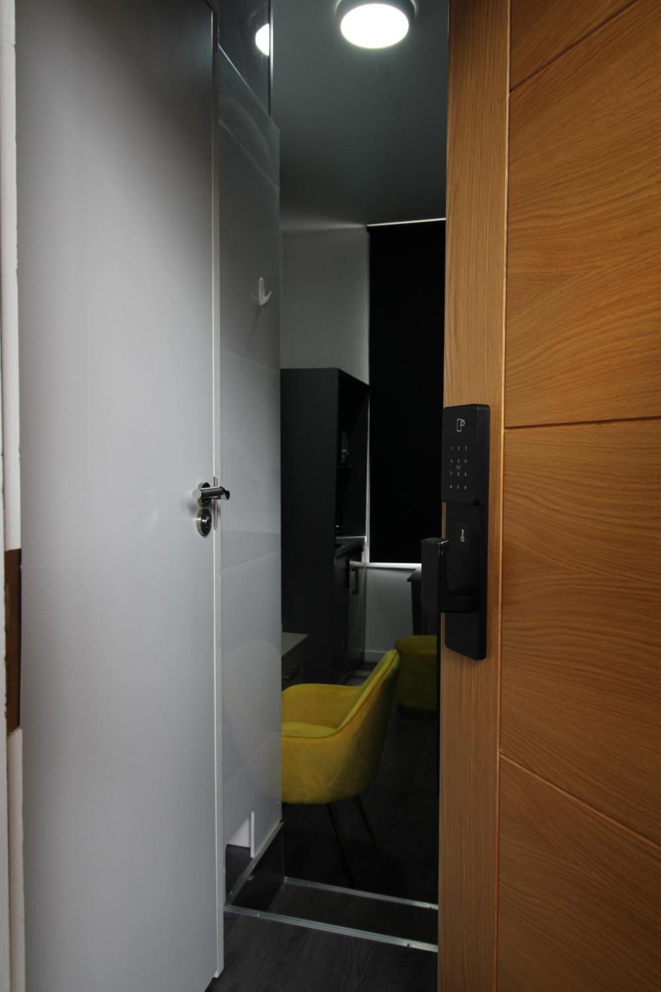 Apartment Ne1 & *