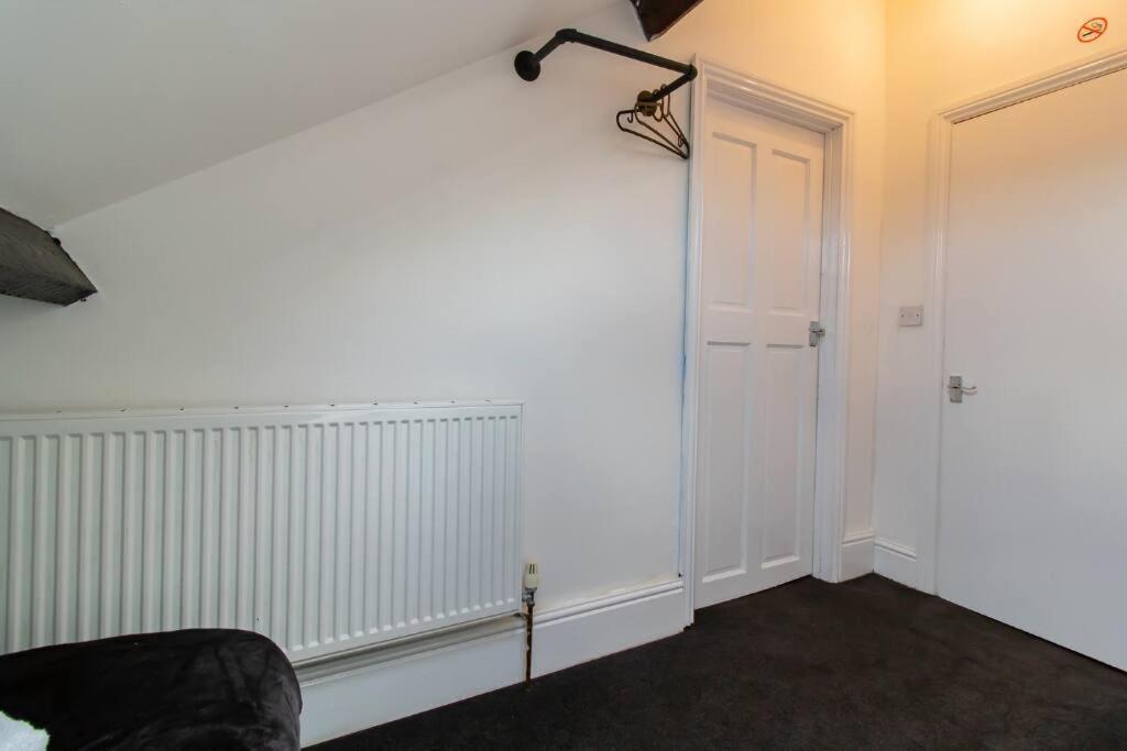 5 Bedrooms Eastbourne-luna * Newcastle upon Tyne