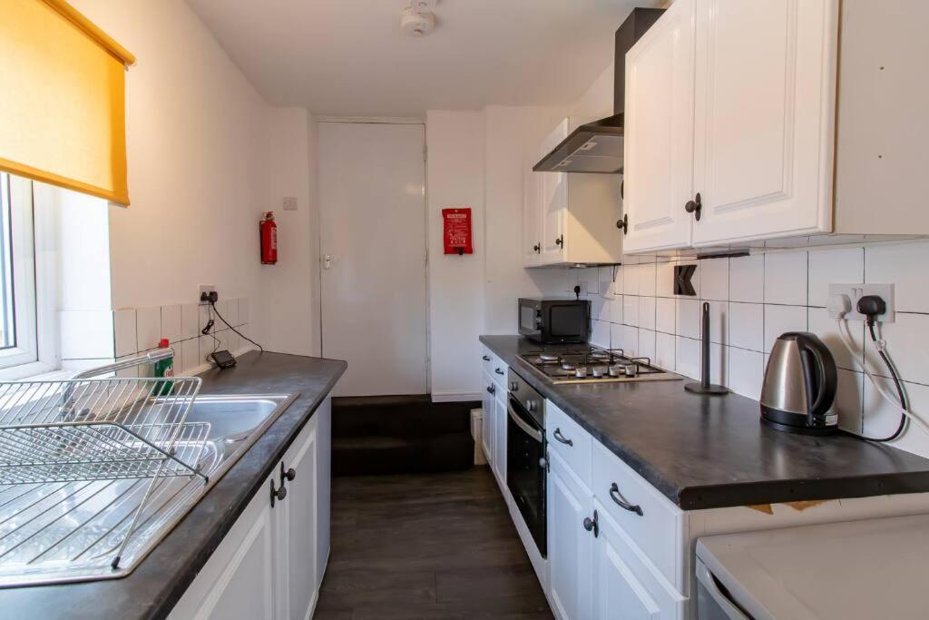 Apartment 5 Bedrooms Eastbourne-luna
