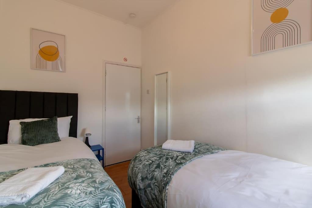 5 Bedrooms Eastbourne-luna Apartment *