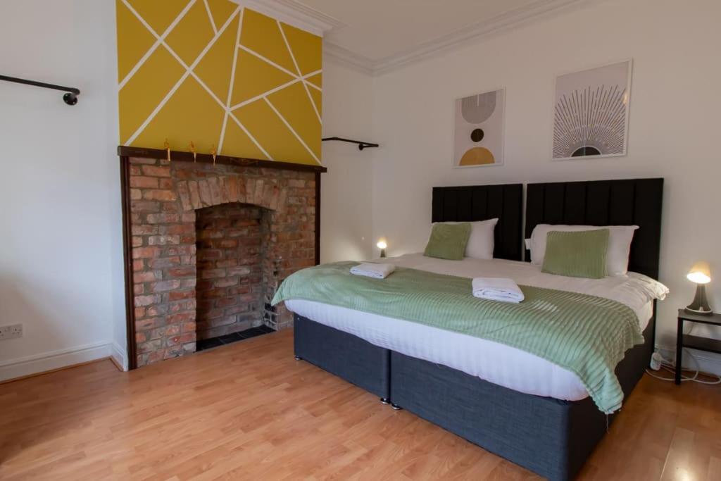Apartment 5 Bedrooms Eastbourne-luna