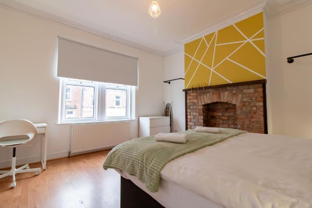 5 Bedrooms Eastbourne-luna Newcastle upon Tyne