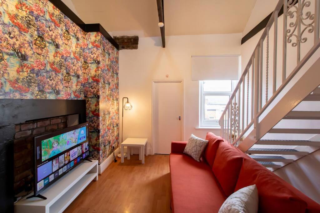 5 Bedrooms Eastbourne-luna * Newcastle upon Tyne