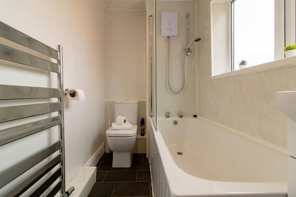 Apartment 5 Bedrooms Eastbourne-luna Newcastle upon Tyne