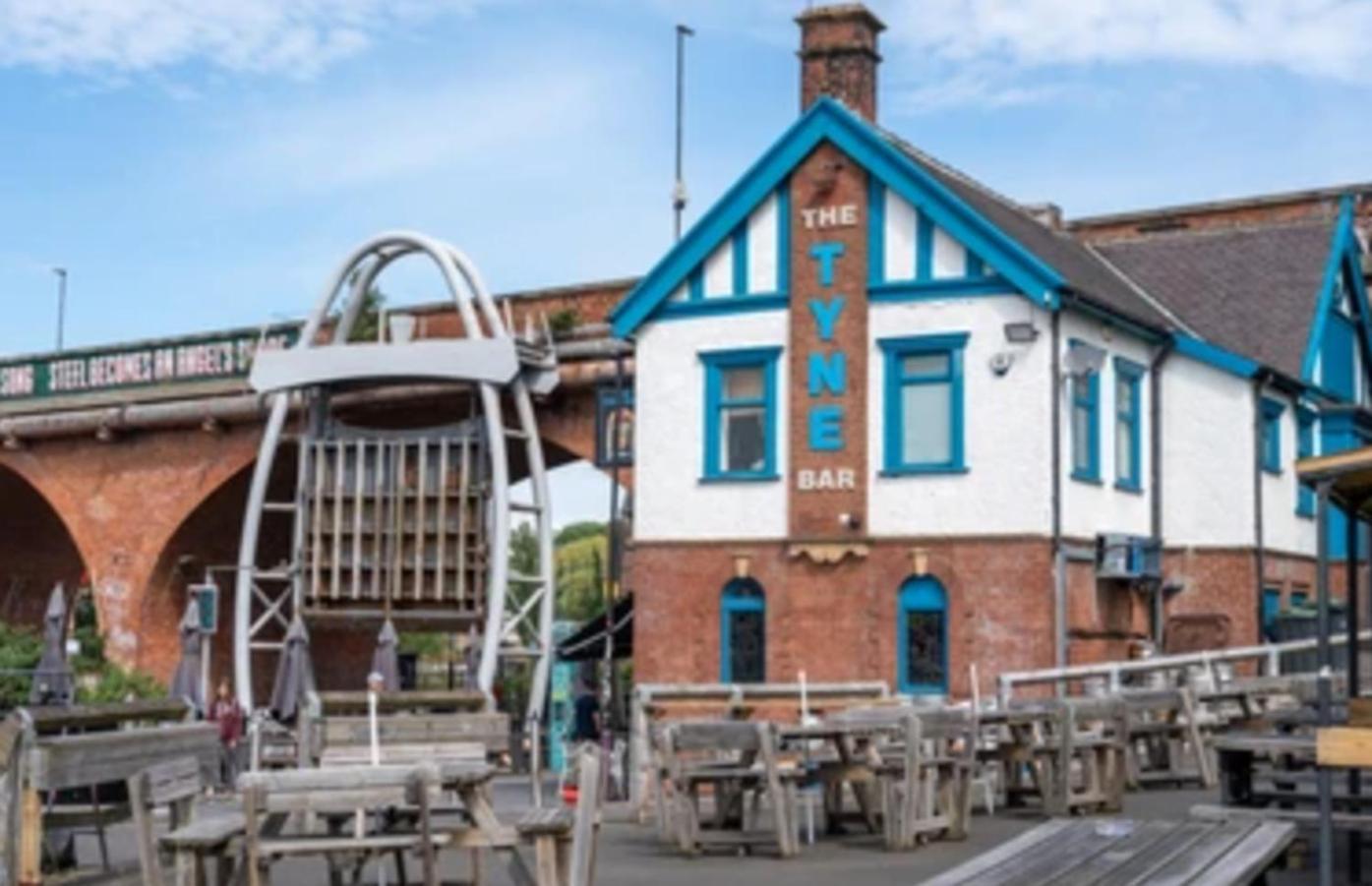 Apartment Quayside East - 2 Bed Sleeps 4 *