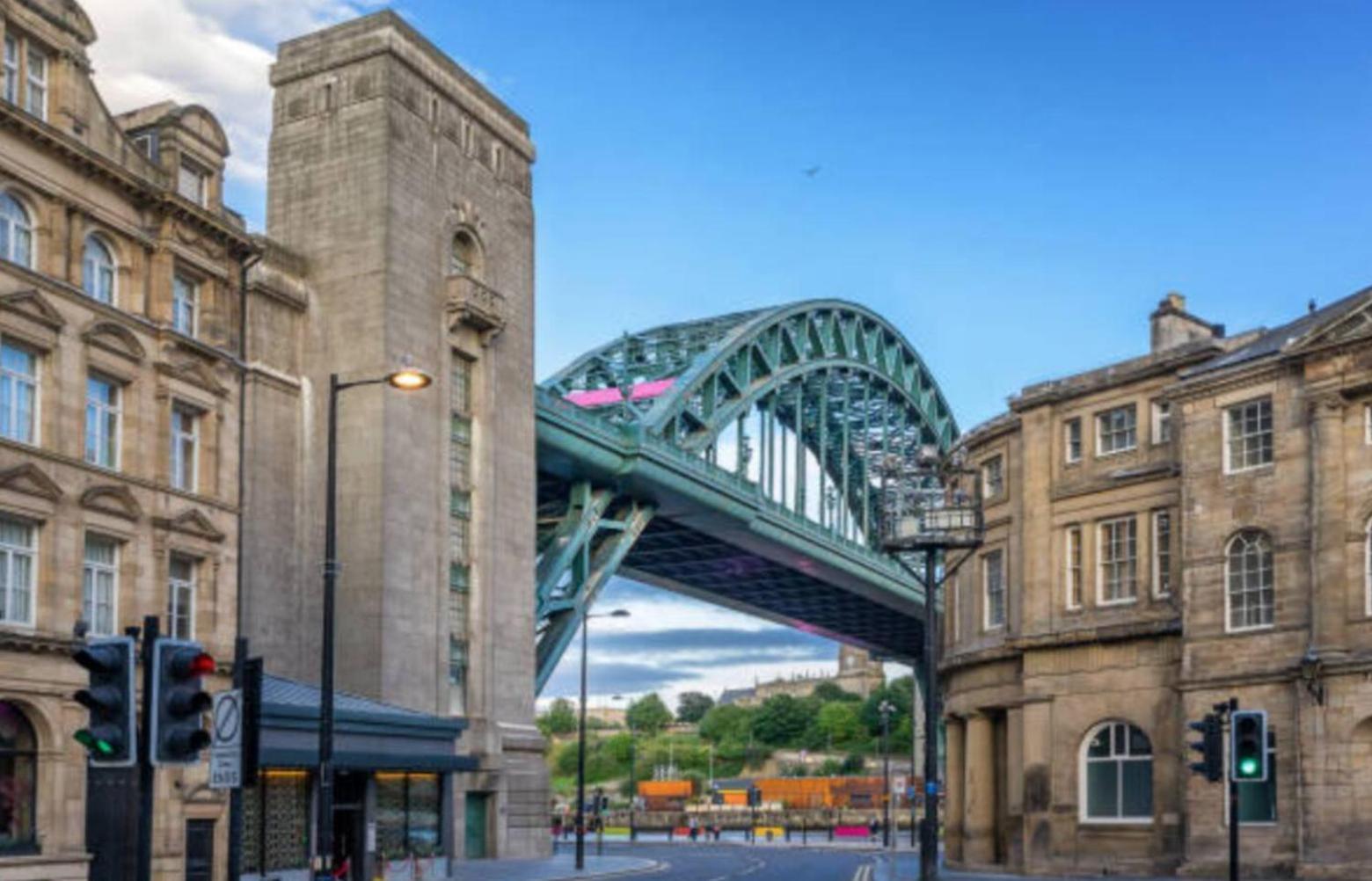 Apartment Quayside East - 2 Bed Sleeps 4 *