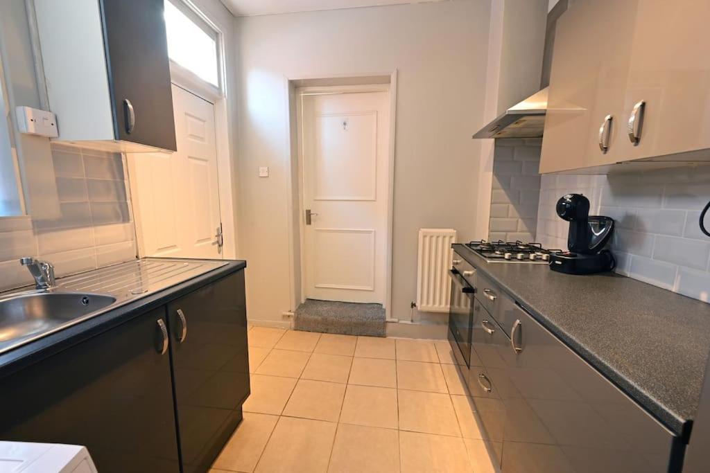 Apartment Two Bedroom In Heaton Newcastle upon Tyne
