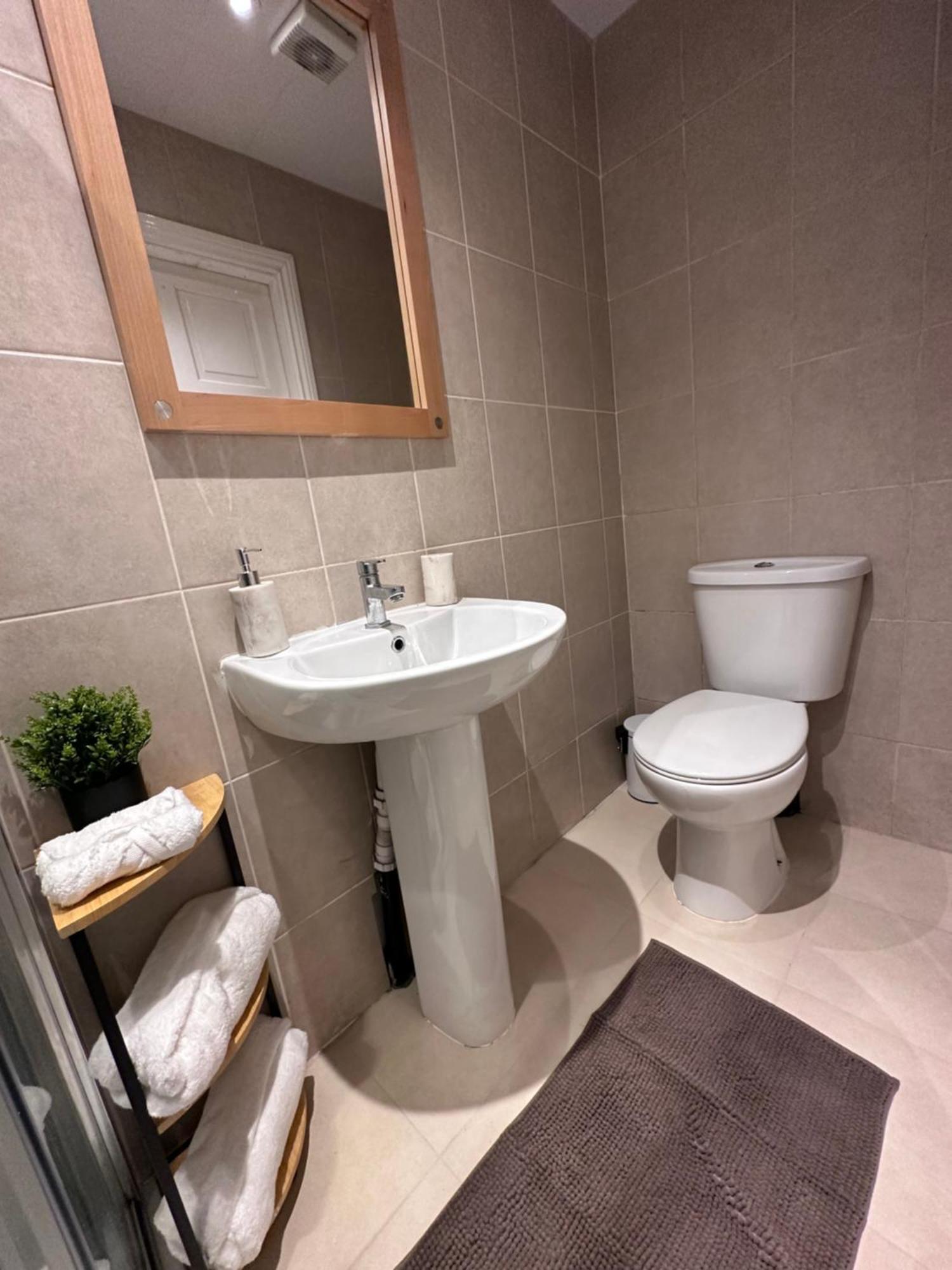 Westgate House Apartment