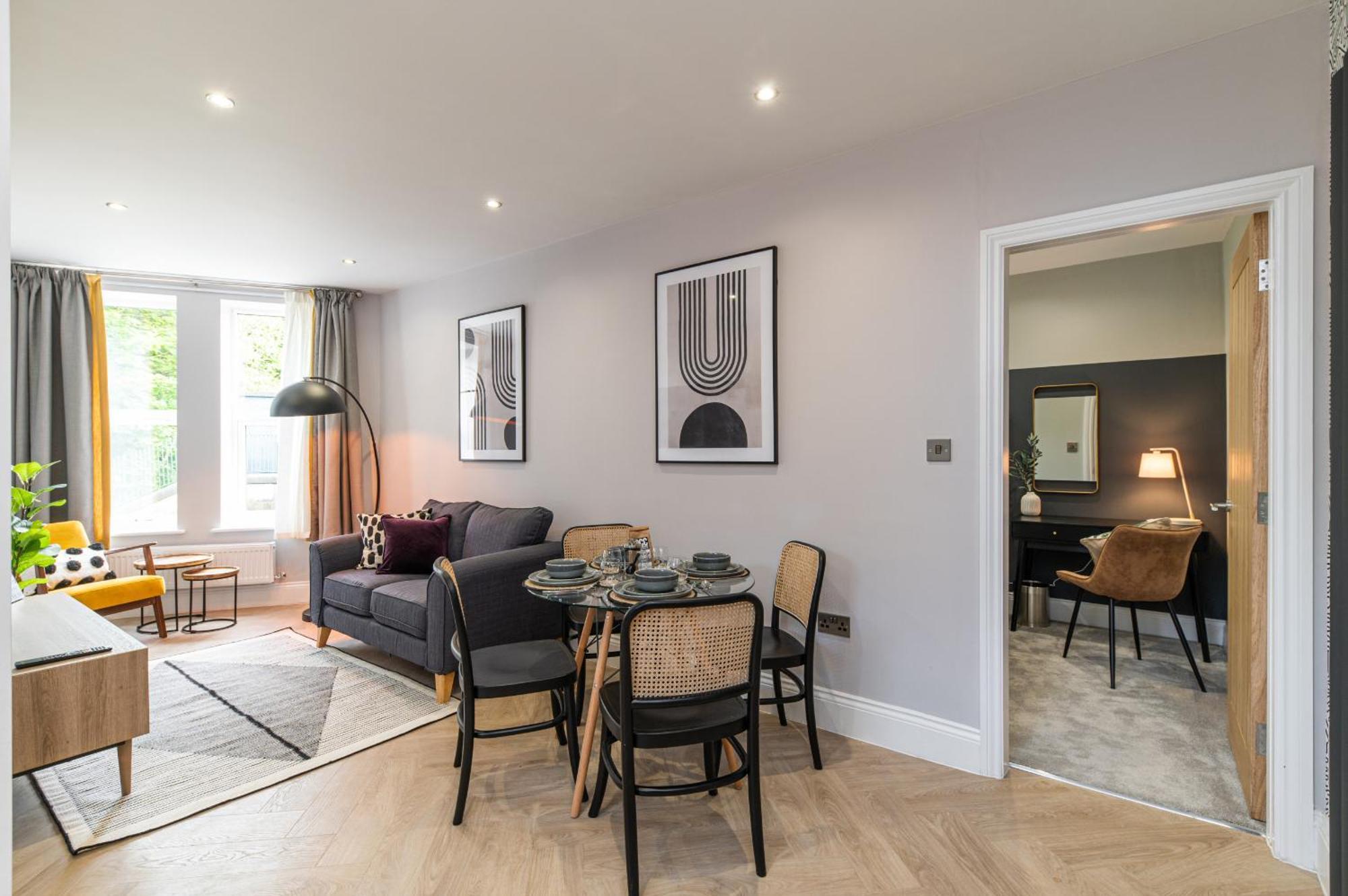 Chelmsford Loft 1 Apartment *