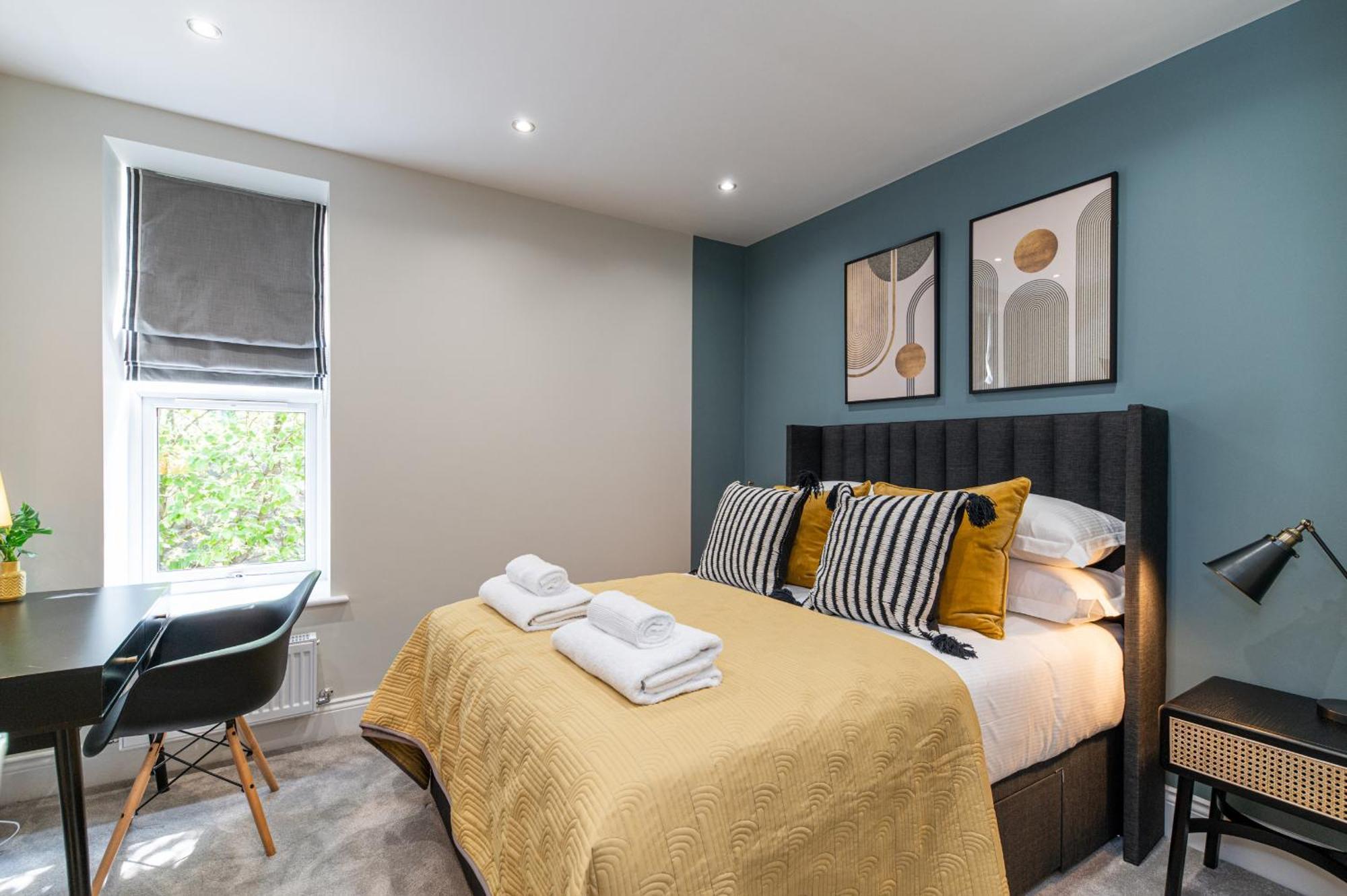 Chelmsford Loft 1 *