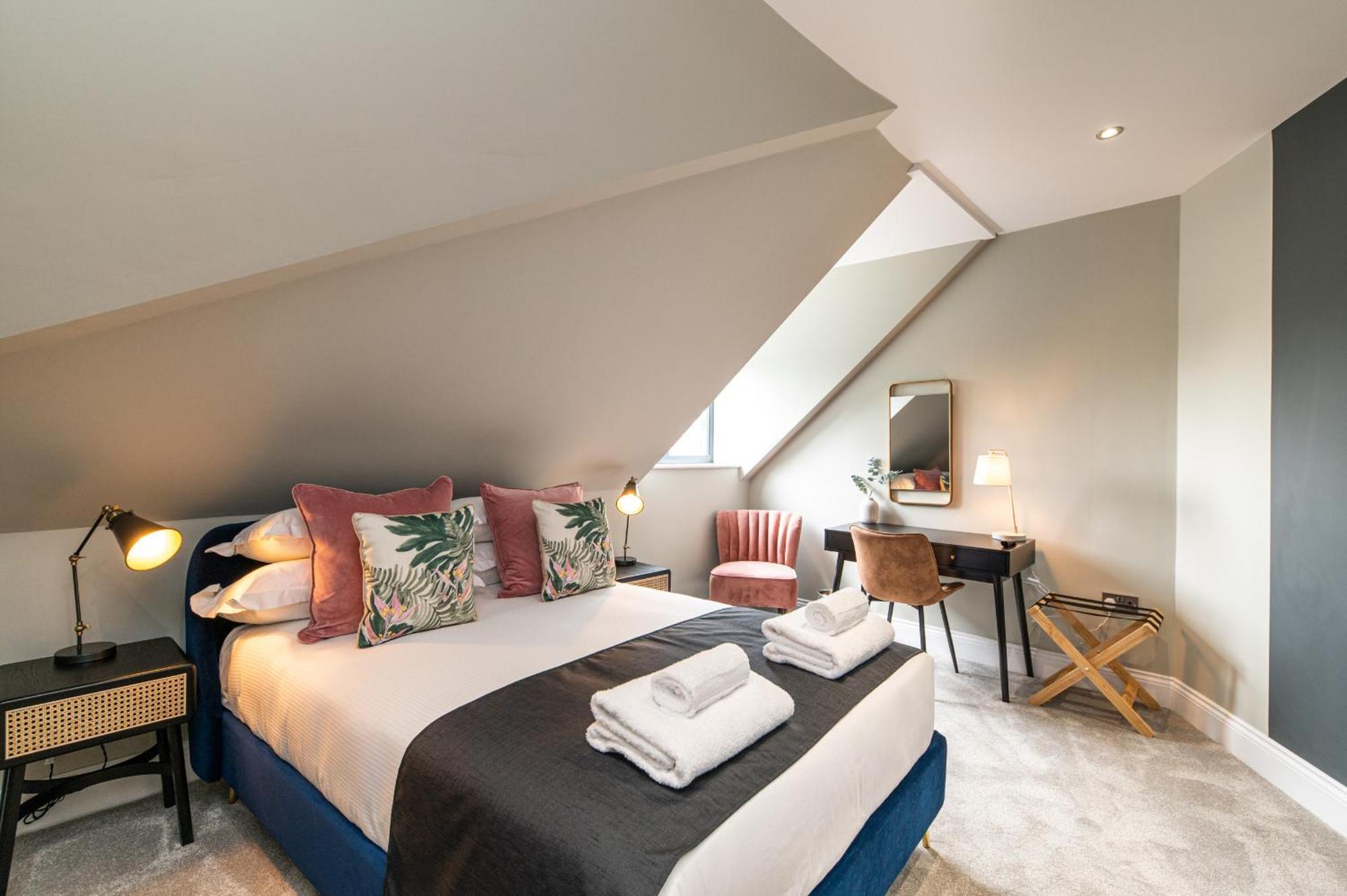 Chelmsford Loft 1 *