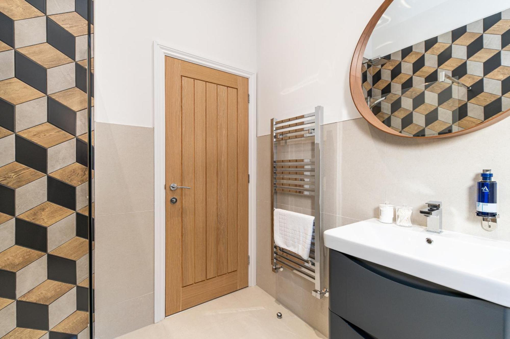 Chelmsford Loft 1 *