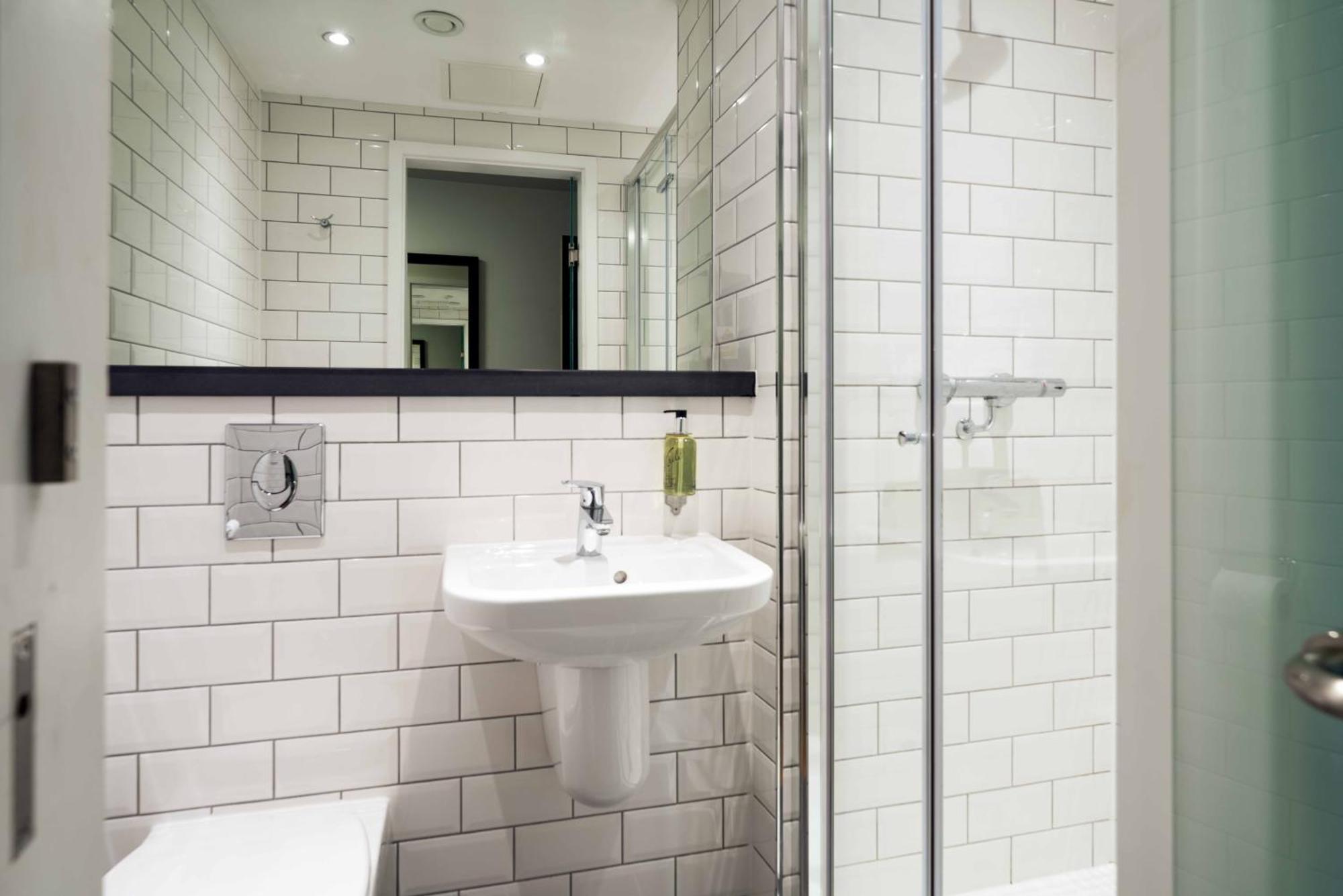 Hotel Easyhotel 2*