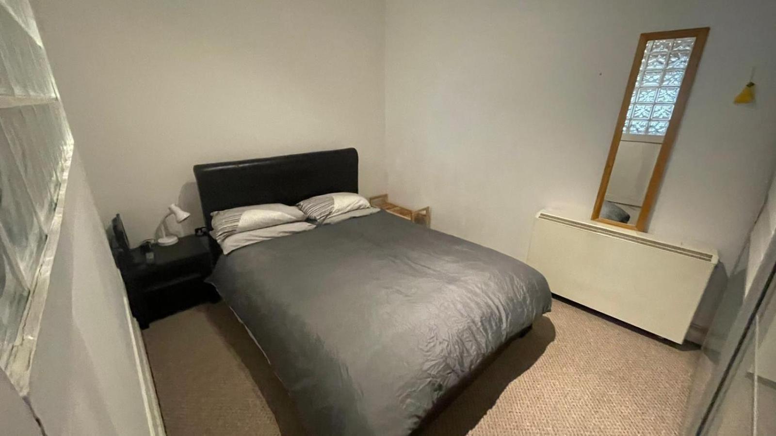 1br-wifi-freesnacks-freeparking-petsok-retroarcade *