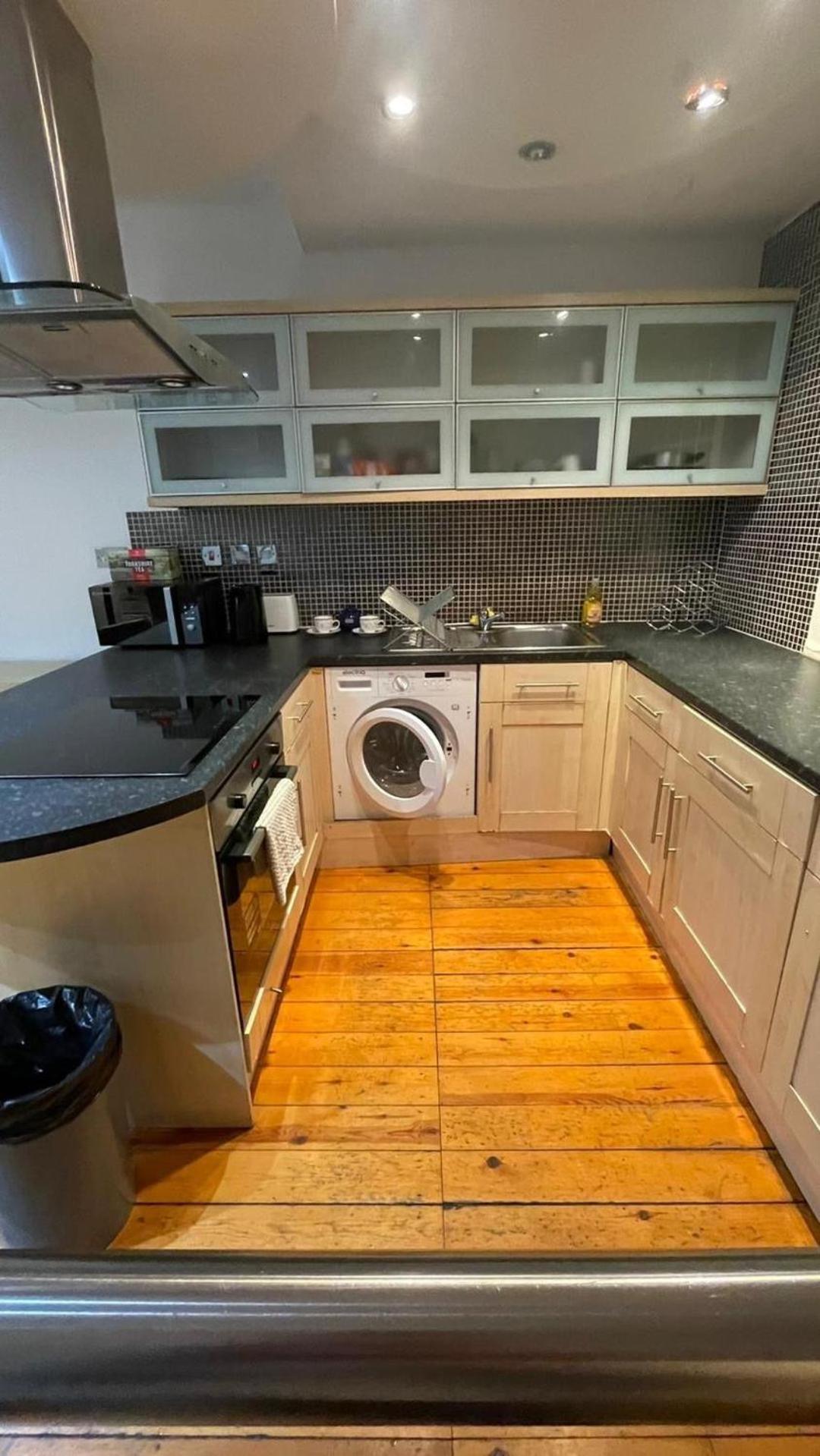 1br-wifi-freesnacks-freeparking-petsok-retroarcade Apartment