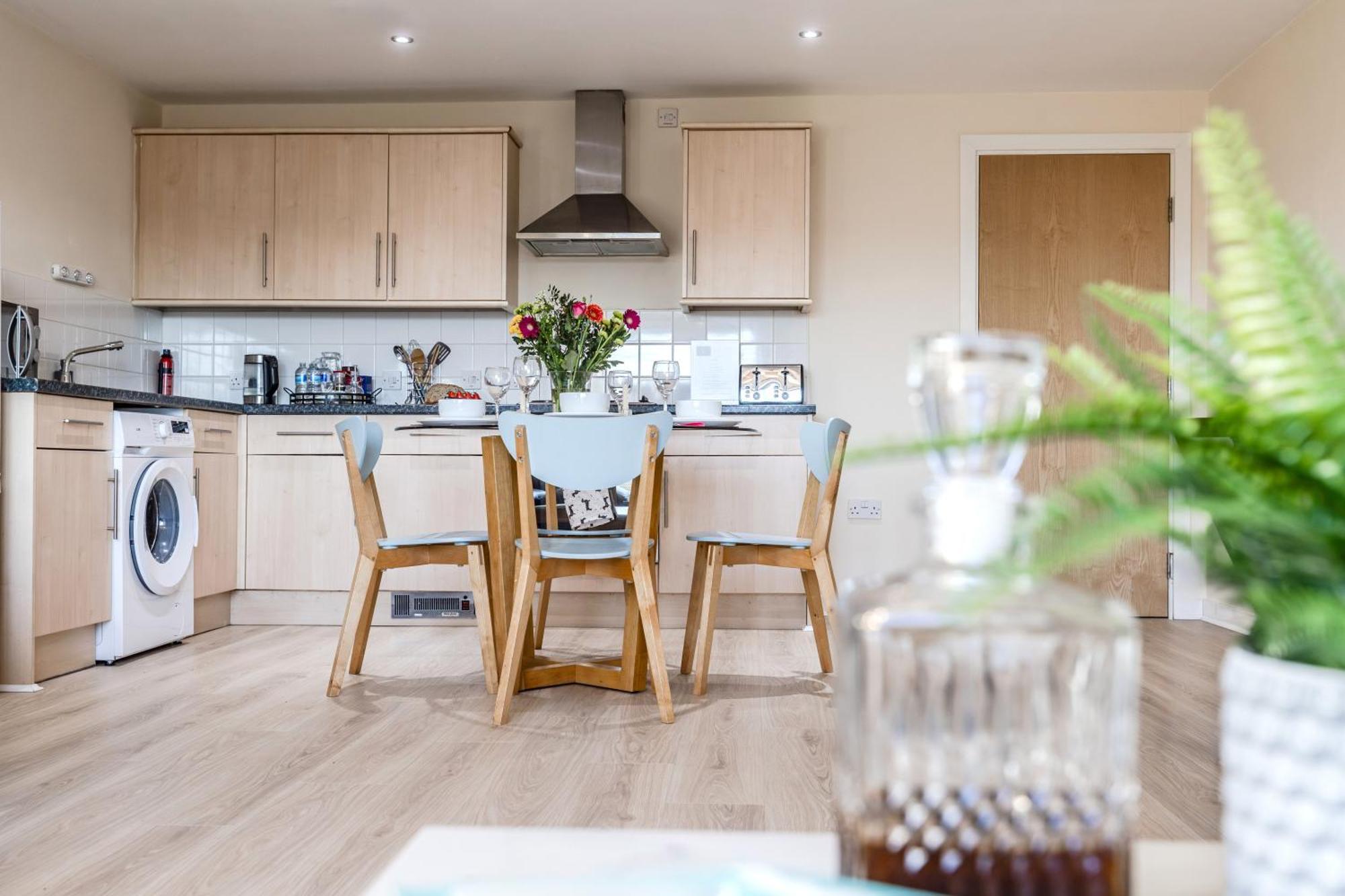 Waterfront Quayside With Secure Parking & Lift, Ideal For Mobility Users Apartment Newcastle upon Tyne