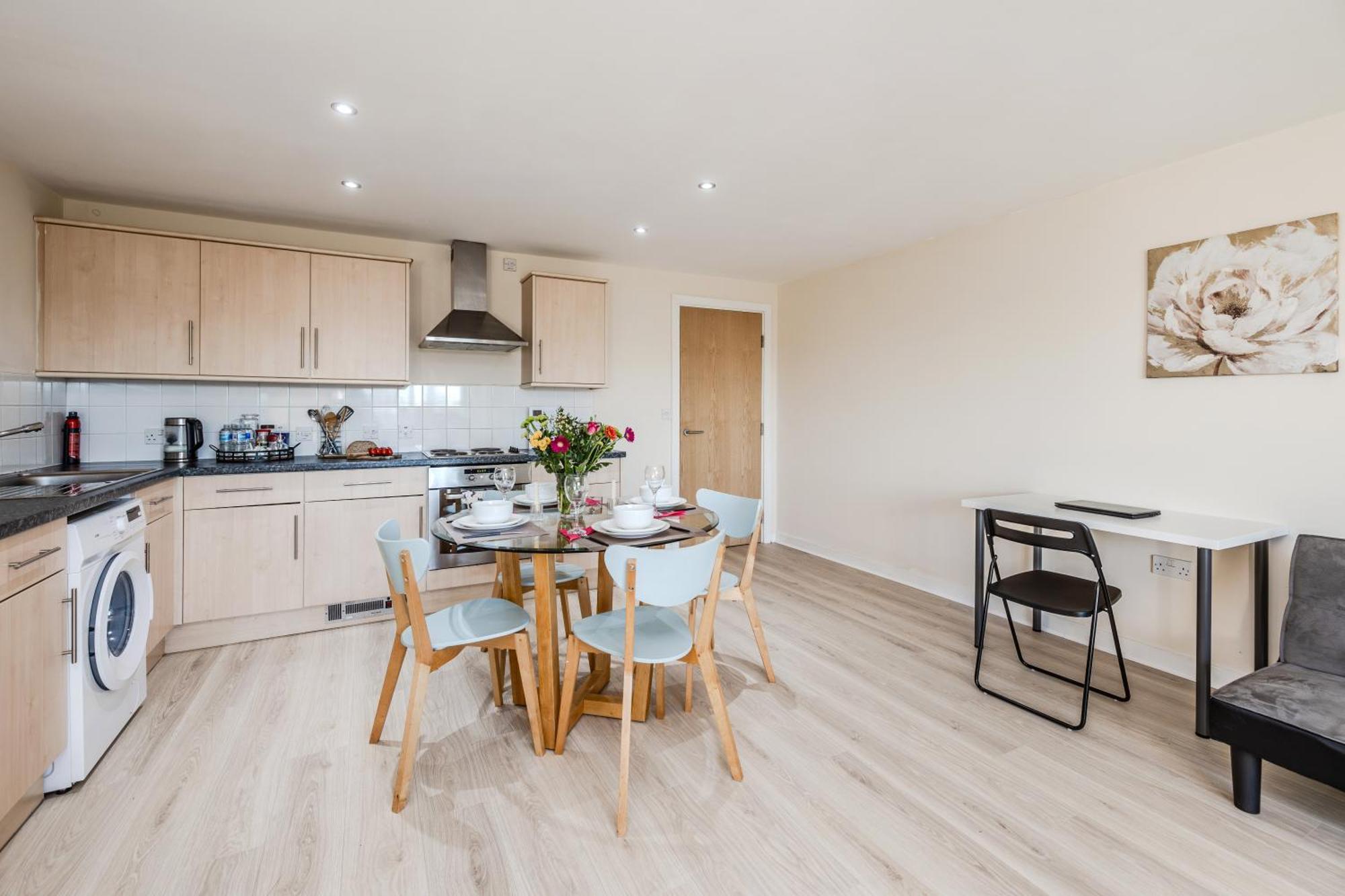 Waterfront Quayside With Secure Parking & Lift, Ideal For Mobility Users Newcastle upon Tyne