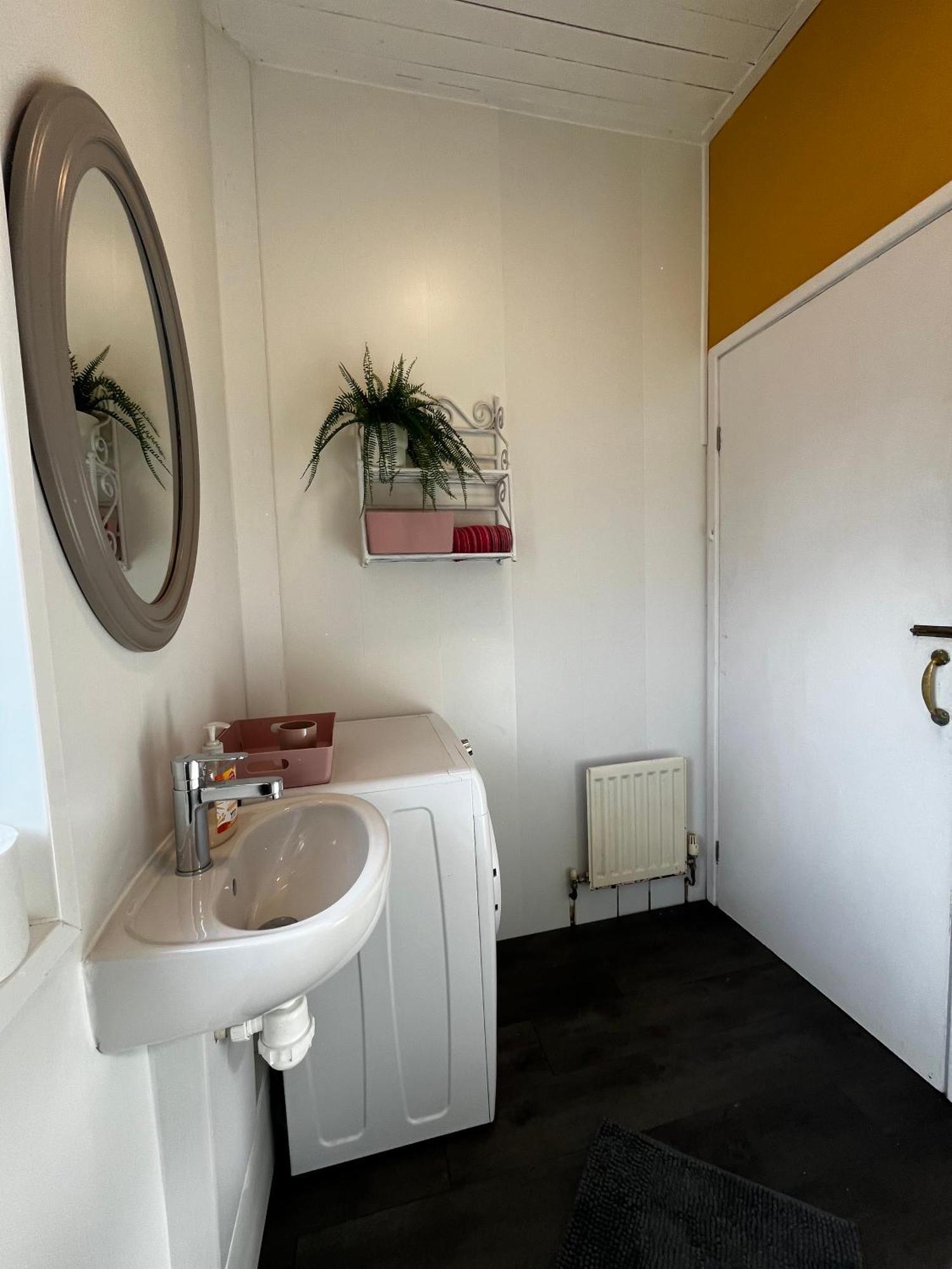 Large, Comfy Room Close To City Centre - Newcastle Upon Tyne *