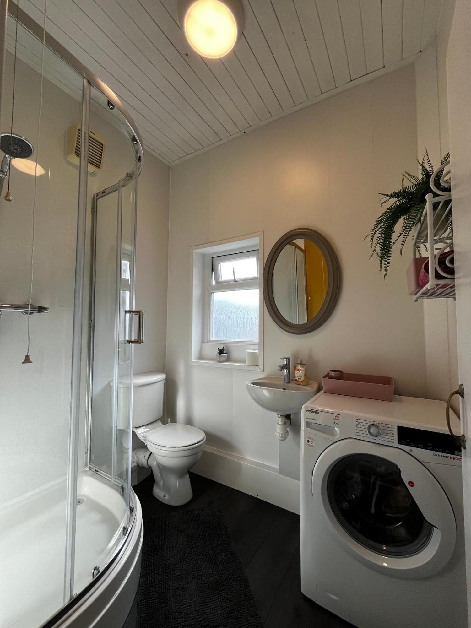 Large, Comfy Room Close To City Centre - Newcastle Upon Tyne * Newcastle upon Tyne