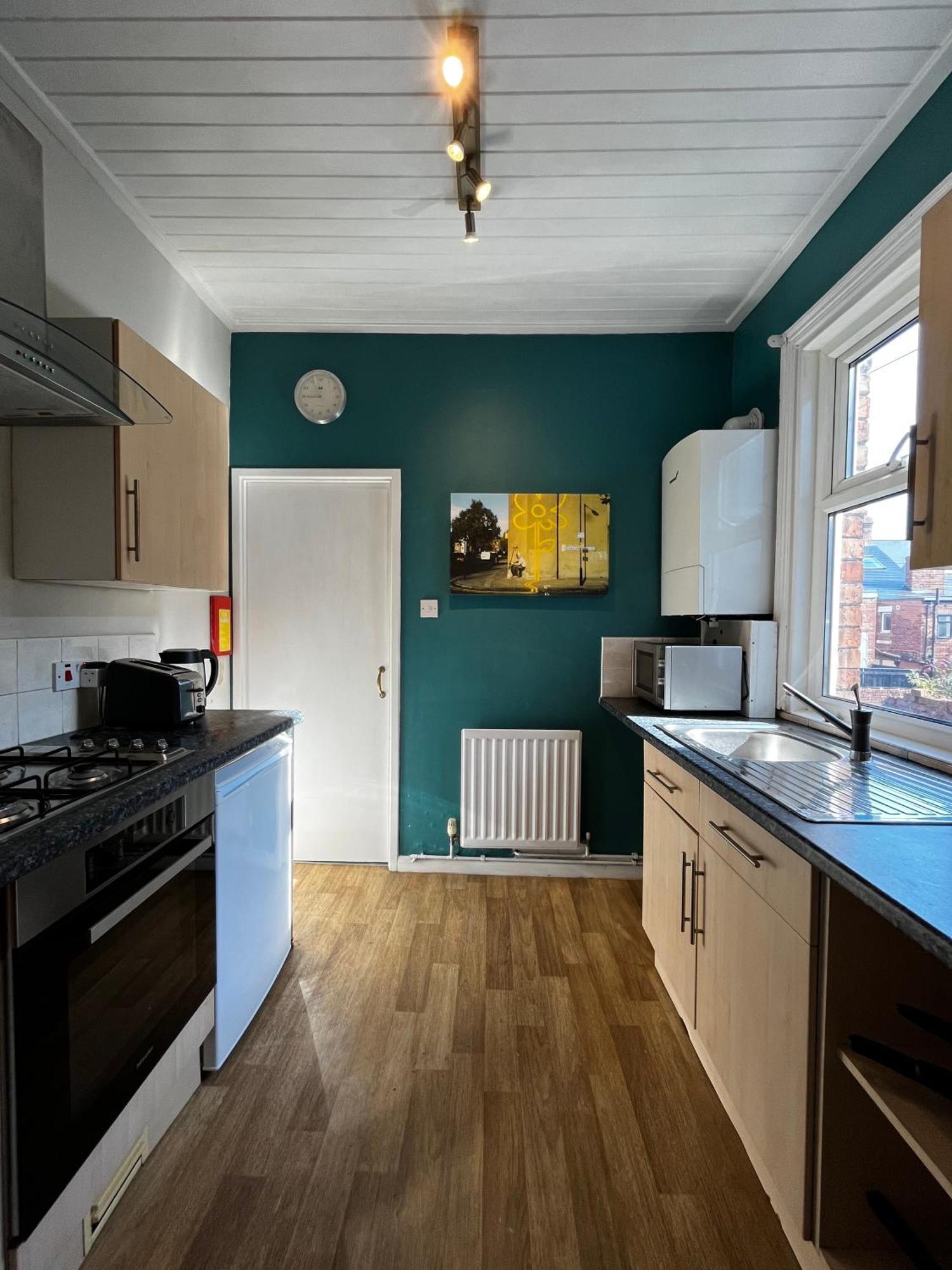 Large, Comfy Room Close To City Centre - Newcastle Upon Tyne