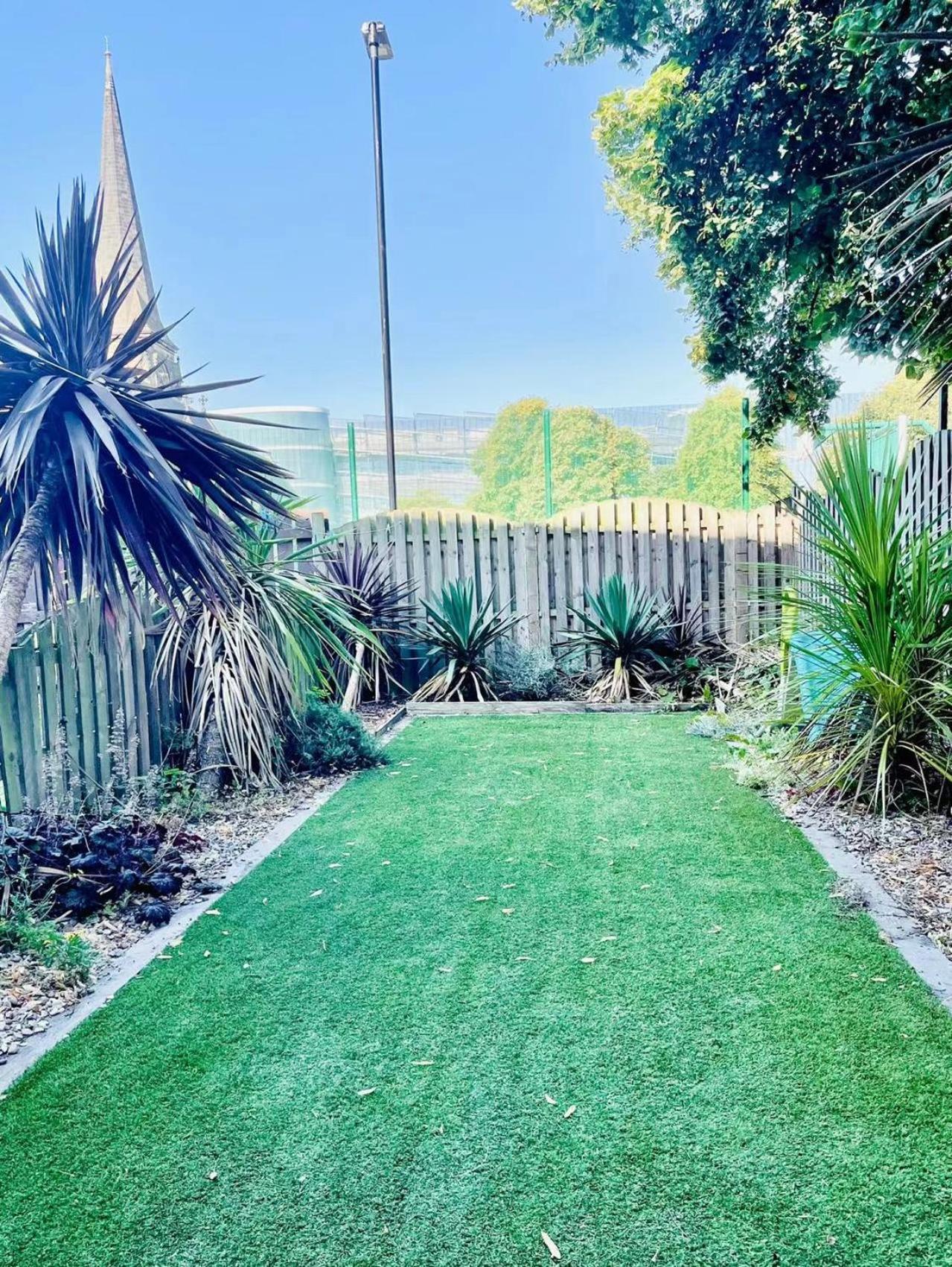 Cosy 3 Bed House At Citycentre & Garden & Freeparking Apartment