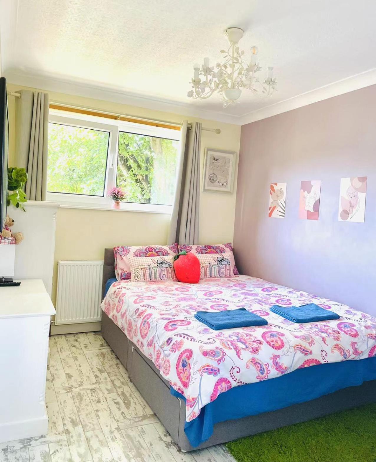 Apartment Cosy 3 Bed House At Citycentre & Garden & Freeparking