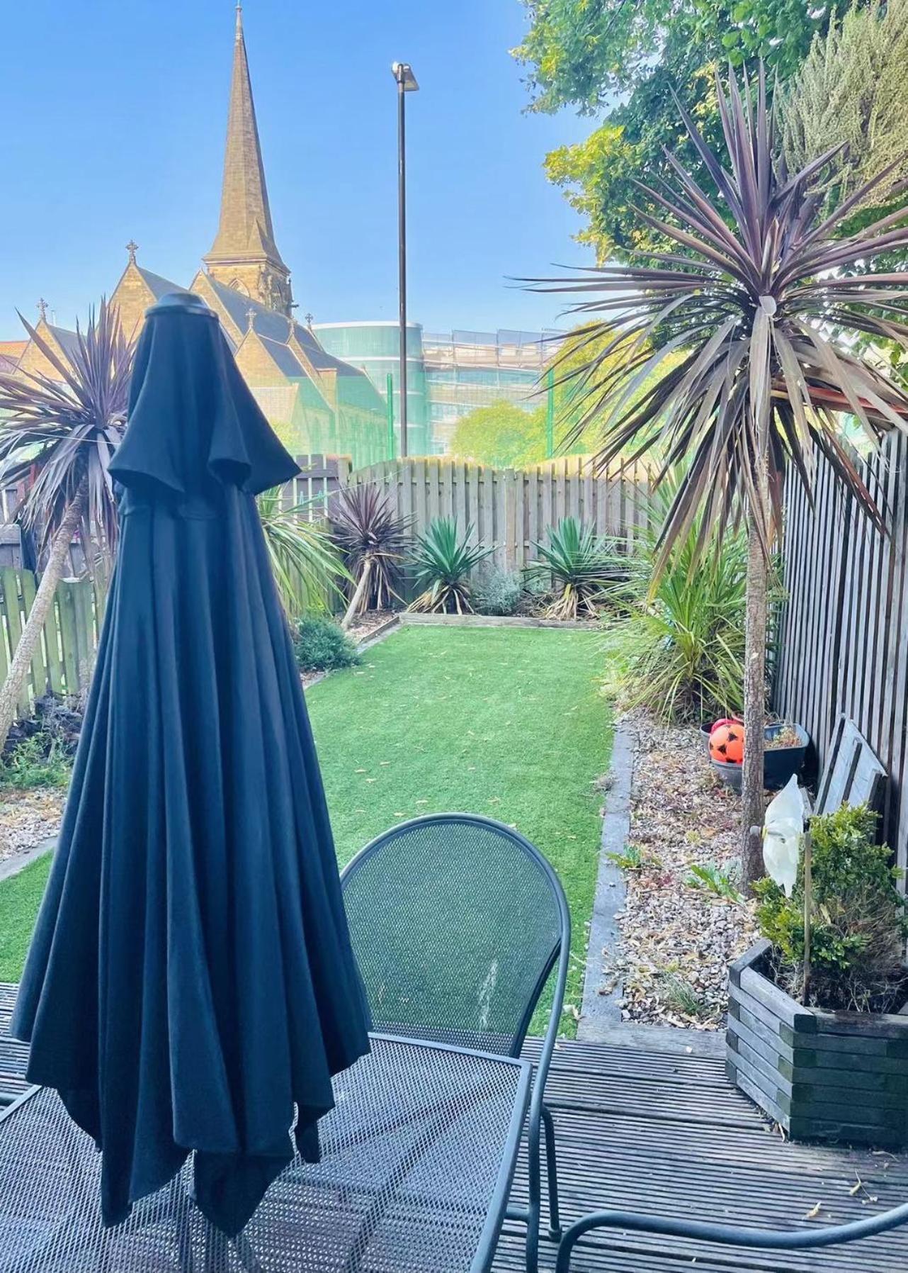 Apartment Cosy 3 Bed House At Citycentre & Garden & Freeparking