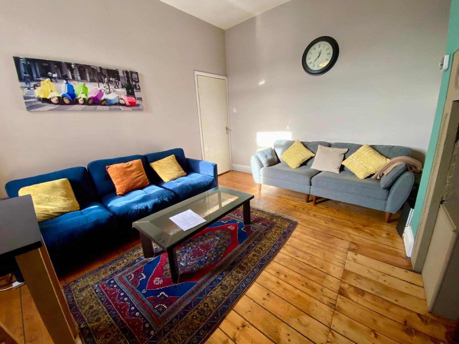 Guest house Spacious Room, Close To Centre