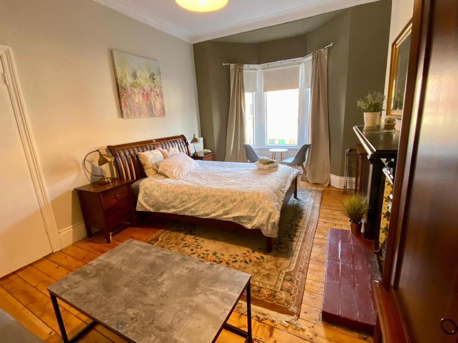 Spacious Room, Close To Centre *