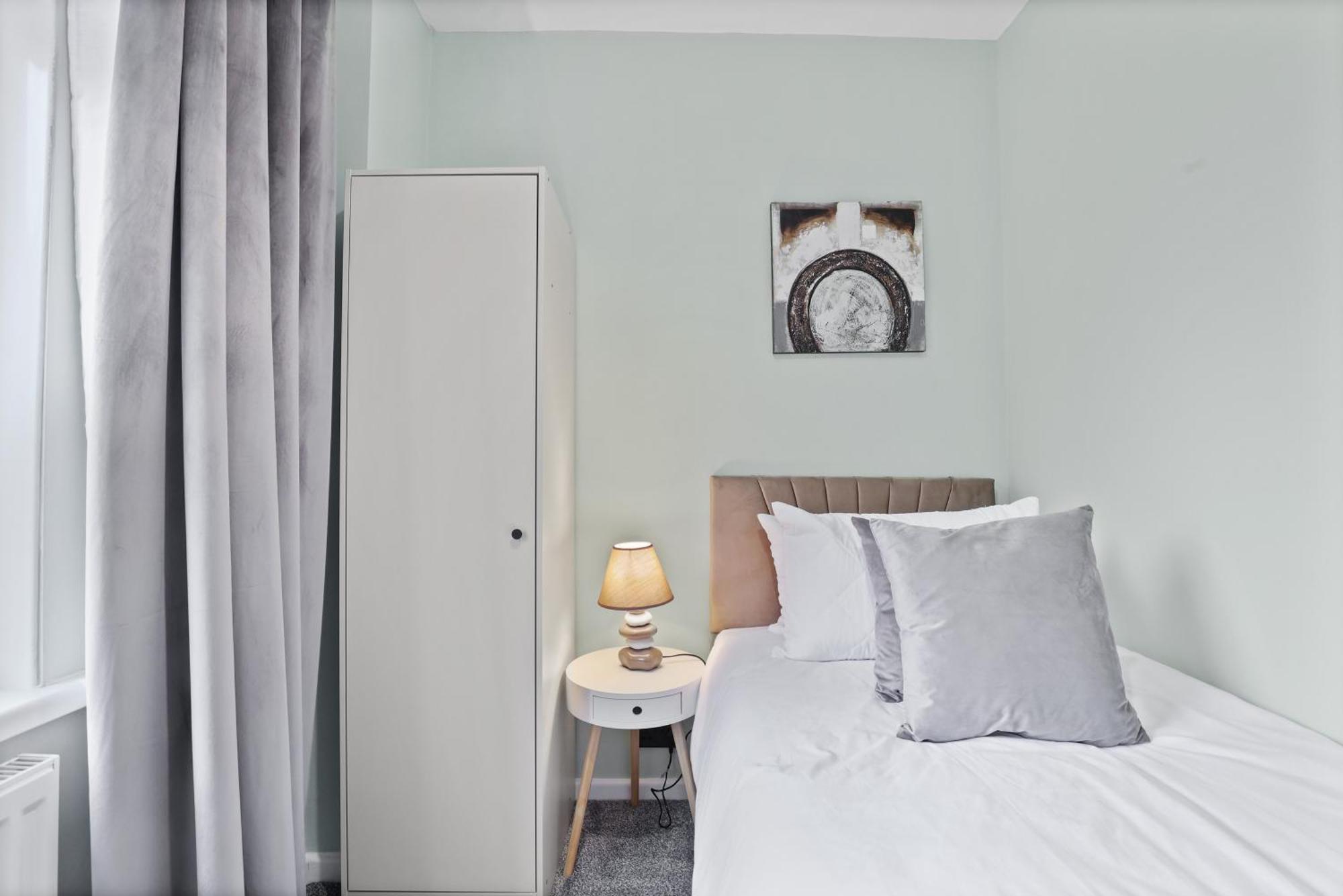 Contractors, Parking,8 Min To Center, Airport Apartment Newcastle upon Tyne