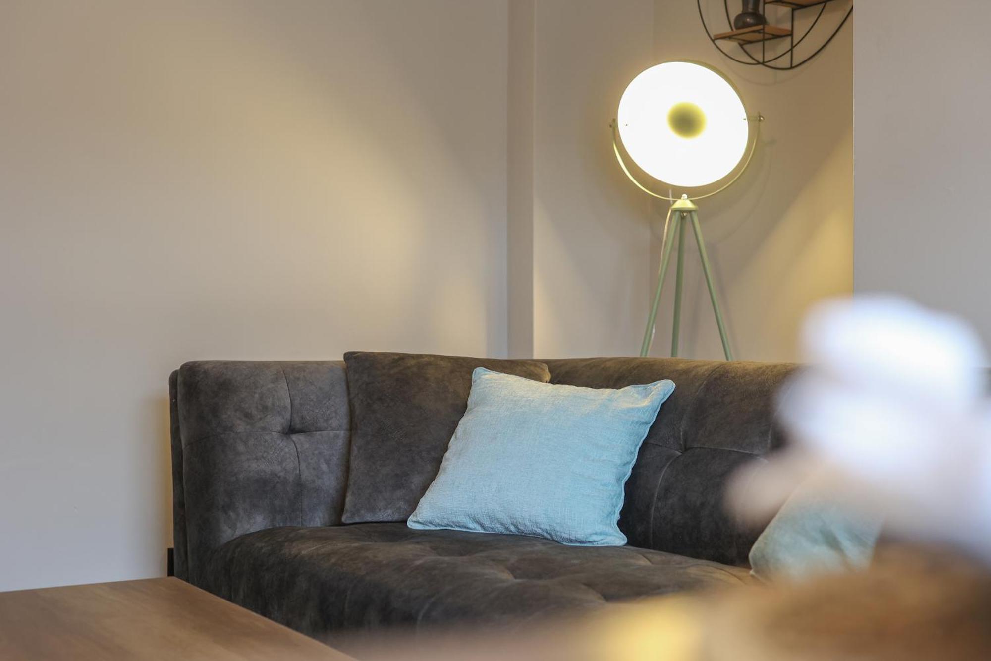 Equipped & Cozy, Fast Wifi, Smart Tv, Full Kitchen, Free Parking Holiday home *