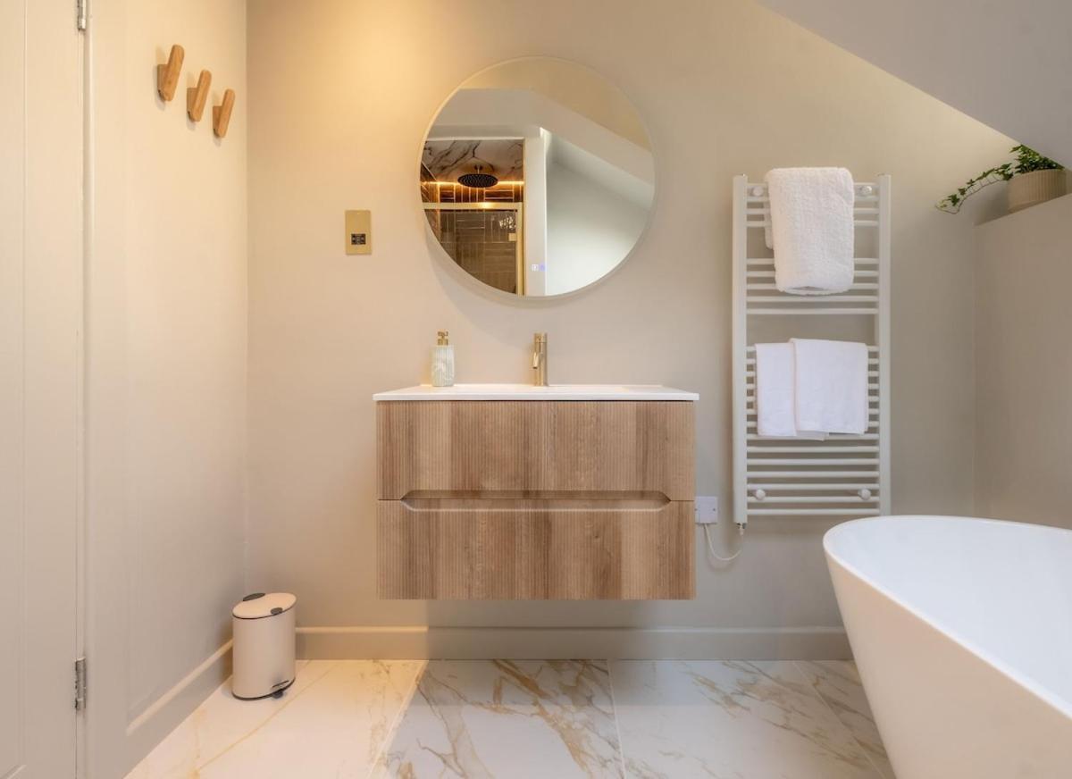 Luxury Quayside Loft Sleeps 6 Apartment *