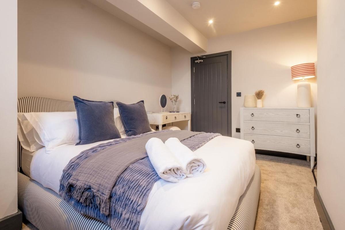 Luxury Quayside Loft Sleeps 6 Apartment Newcastle upon Tyne